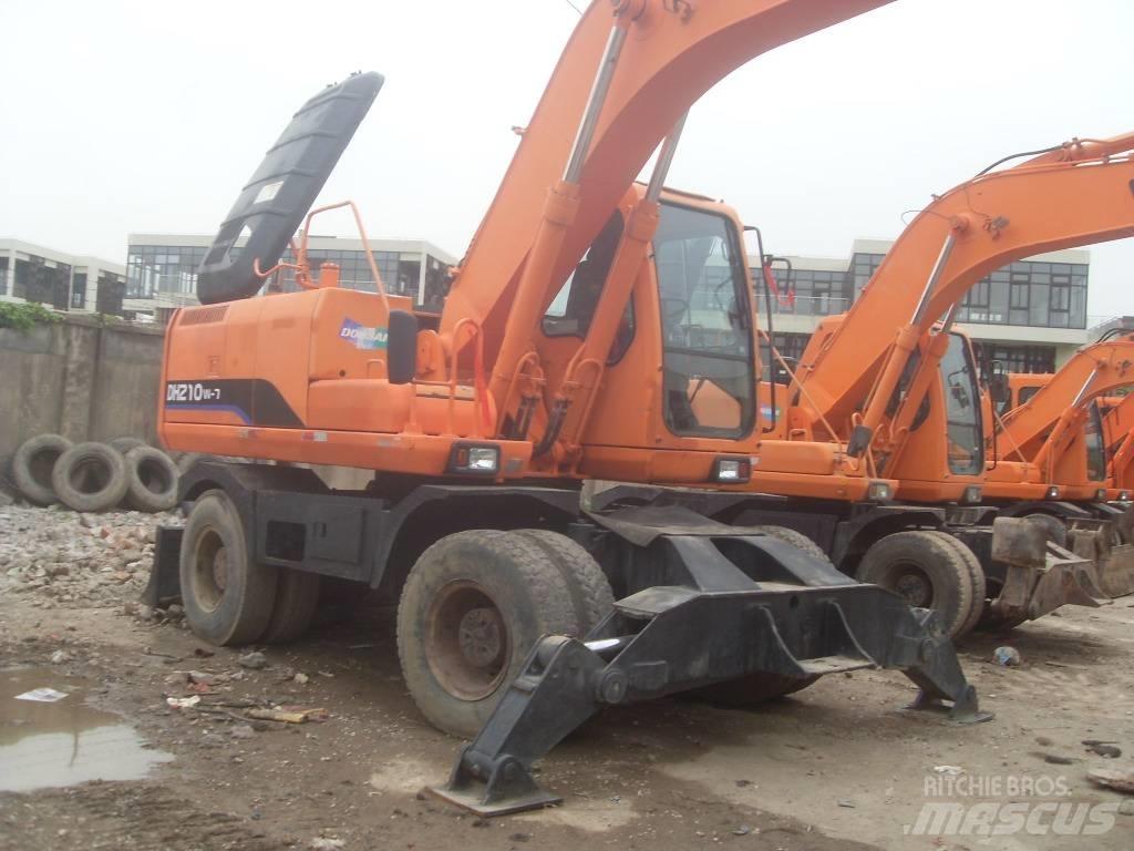 Doosan DH 150 W-7 Bageri točkaši