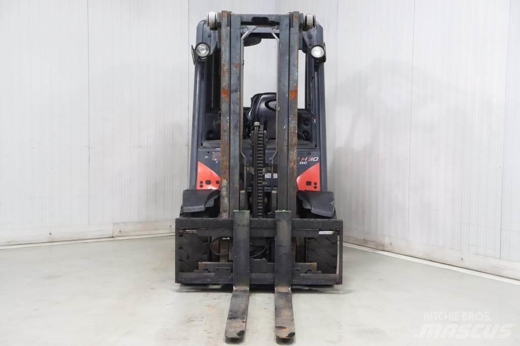 Linde H30D-02 Dizelski viljuškari