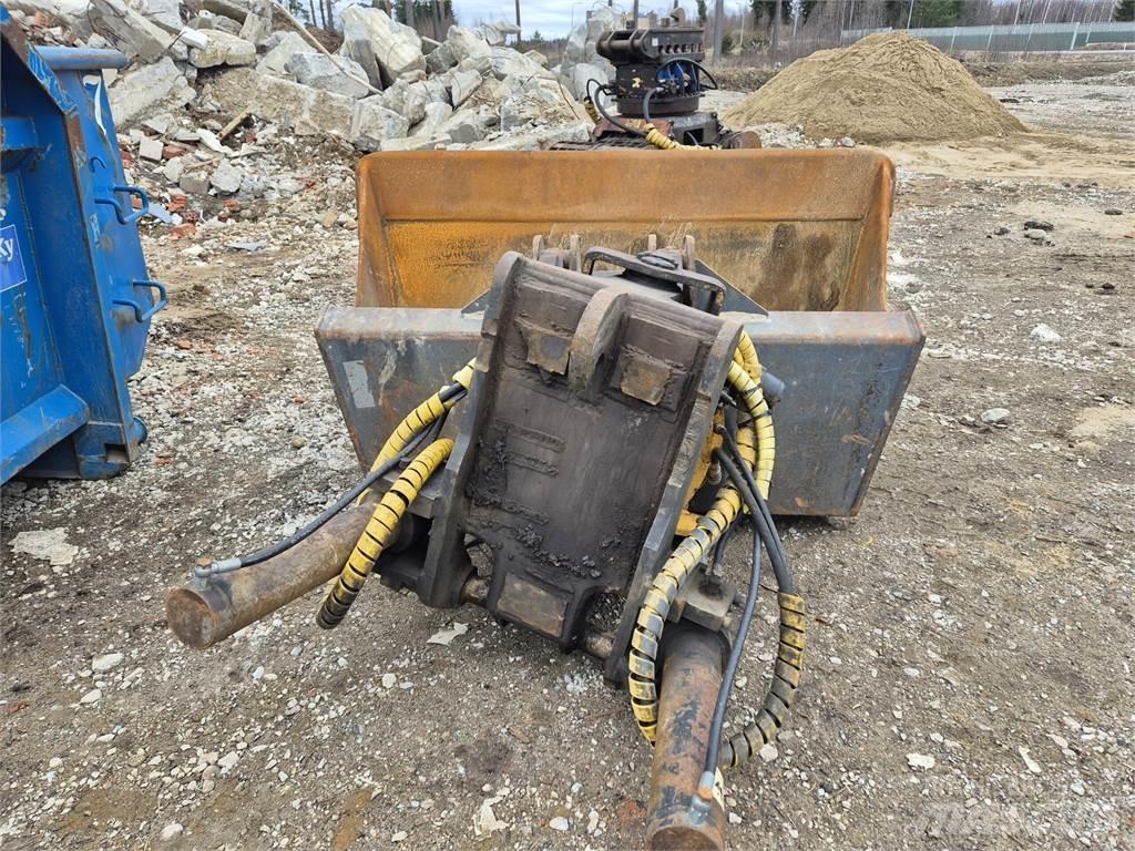 CAT 320D LRR Bageri guseničari