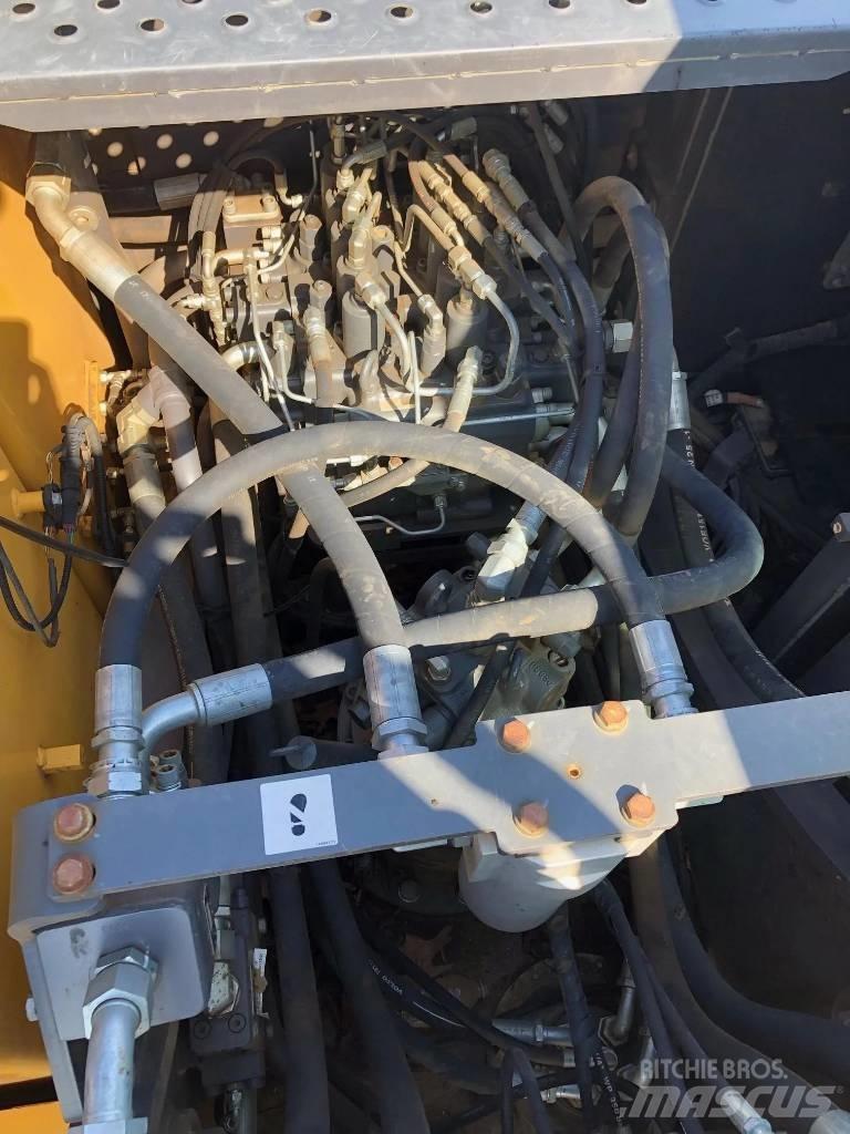 Volvo EC220EL Midi bageri 7t – 12t