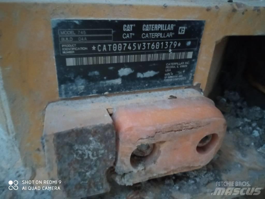 CAT 745 Zglobni damperi