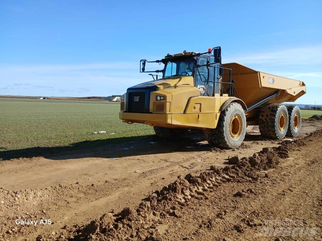 CAT 745 Zglobni damperi