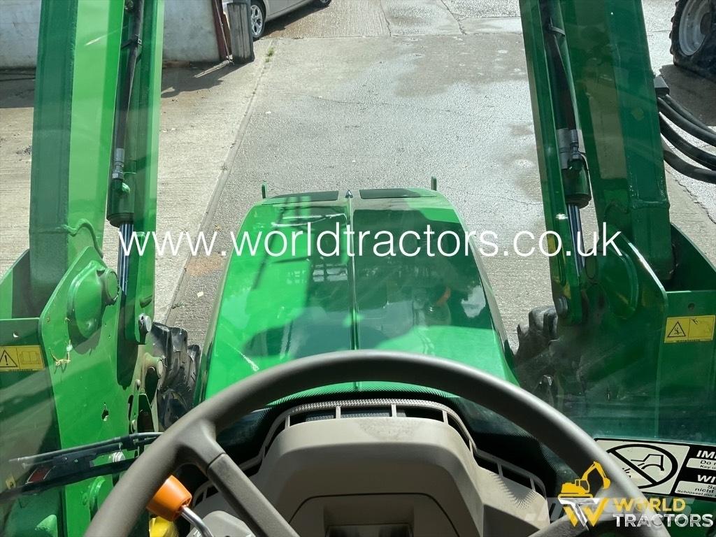 John Deere 6120 M Traktori