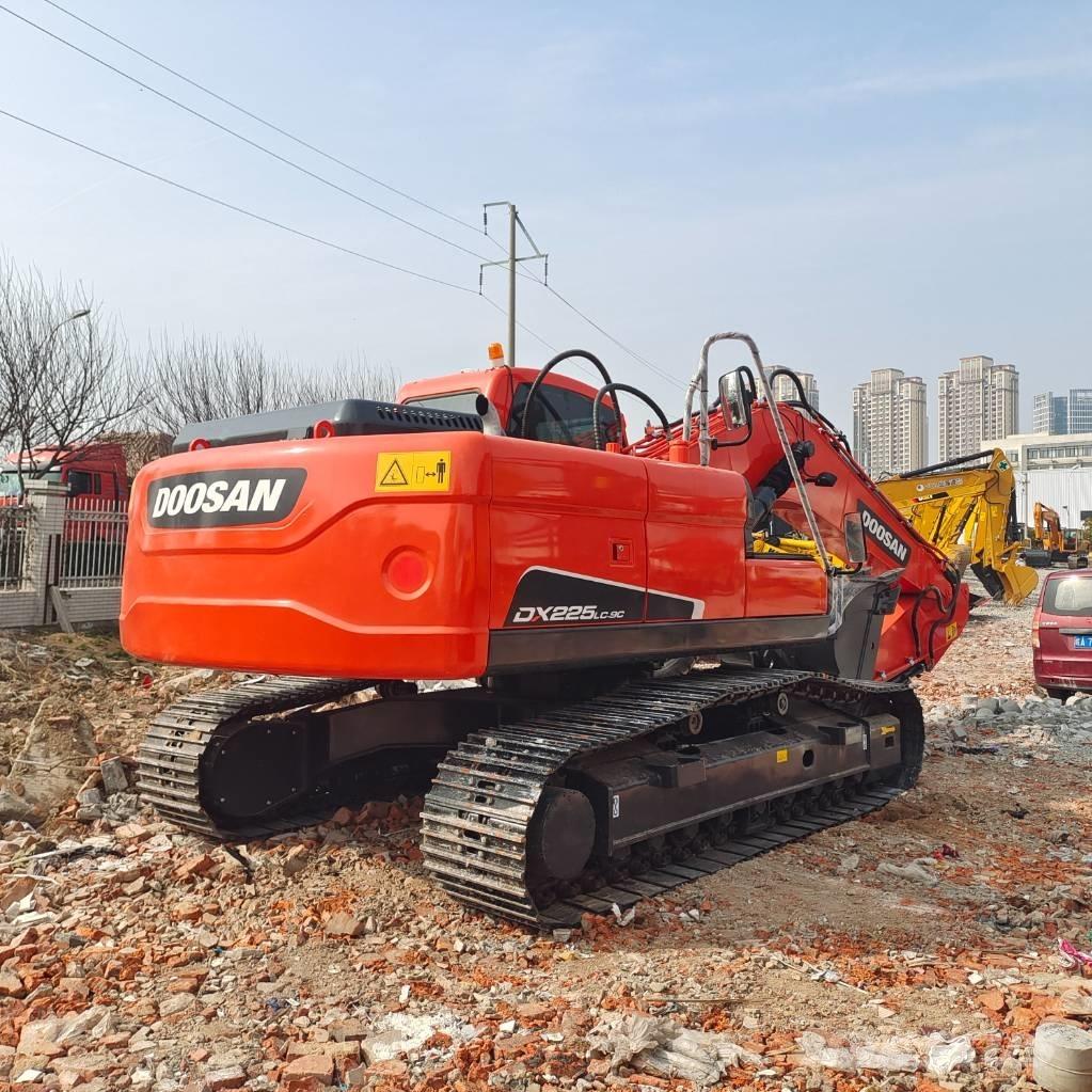 Doosan DX225LC-9C Bageri guseničari