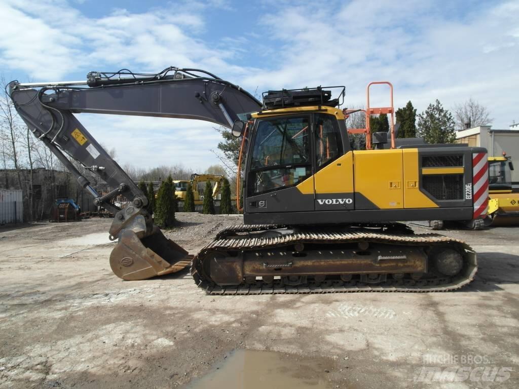 Volvo EC 220 EL Bageri guseničari