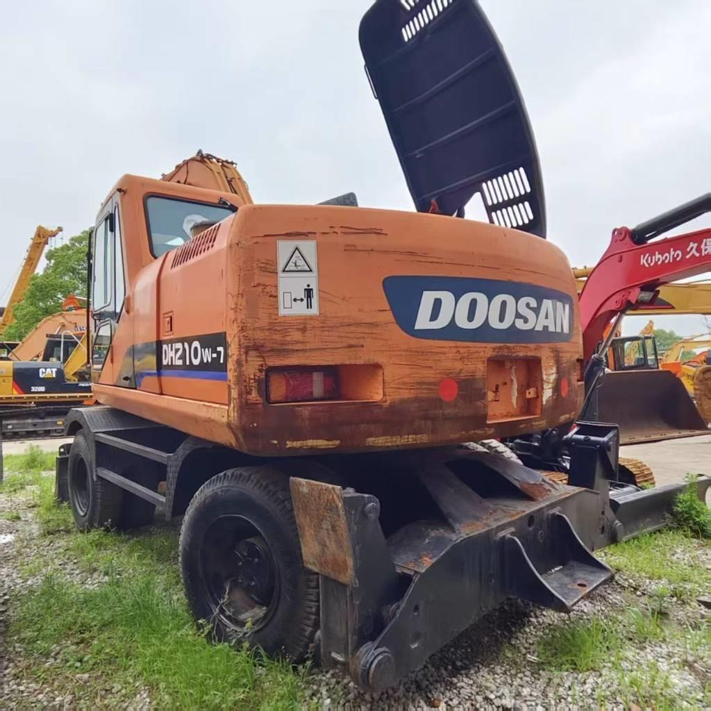 Doosan DH 210 W-7 Bageri točkaši