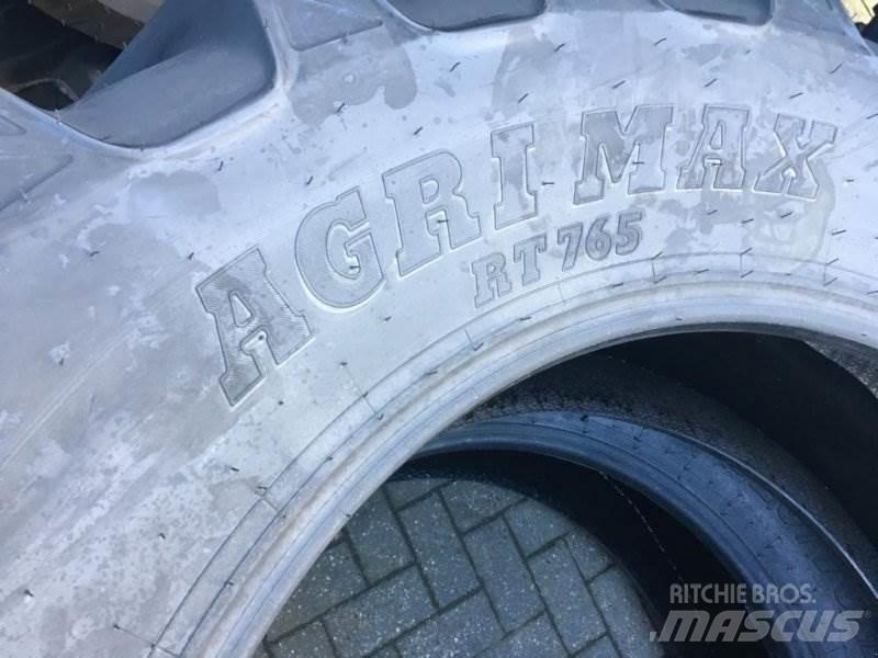 BKT 520/70 R 38 Gume, točkovi i felne