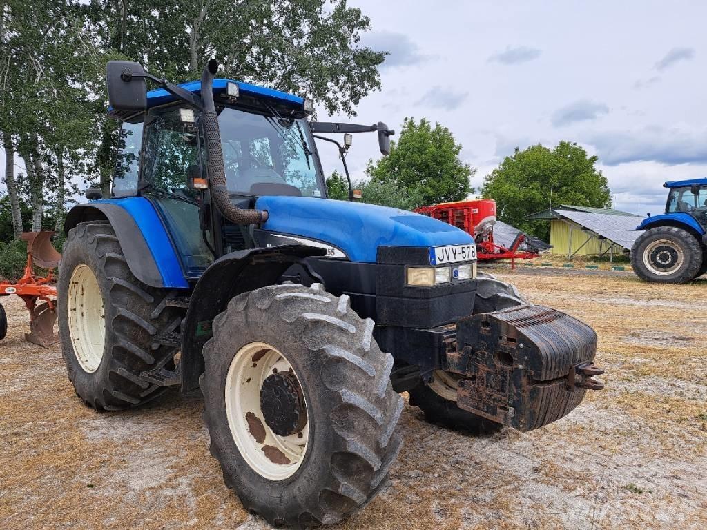 New Holland TM 155 Traktori