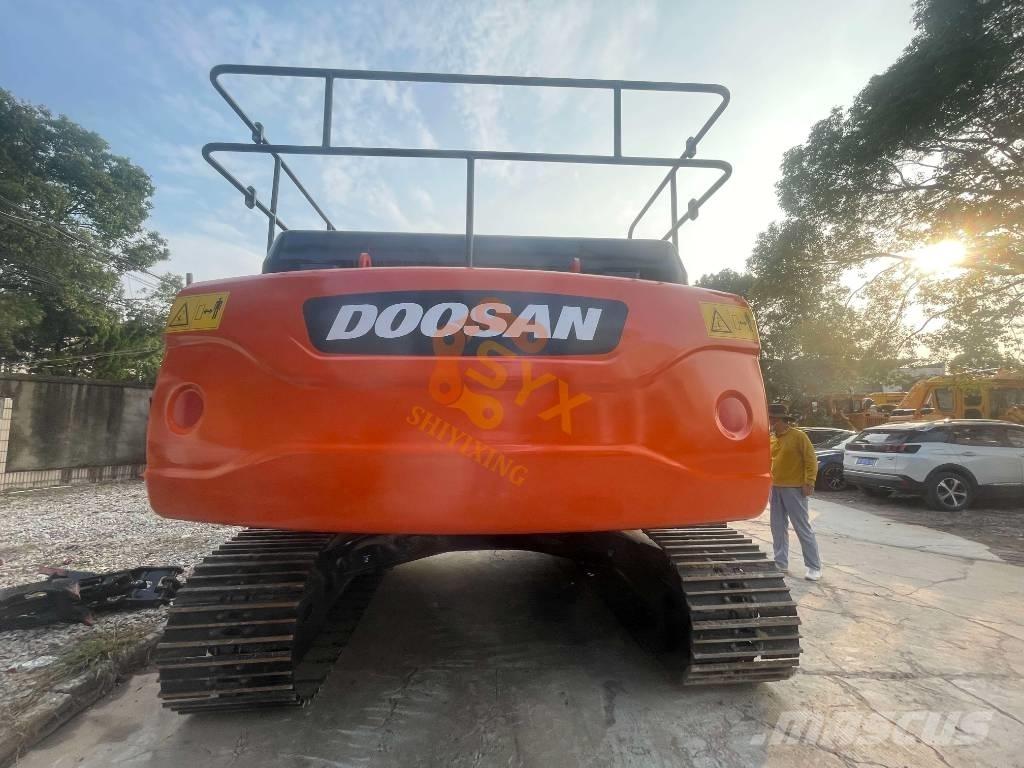 Doosan DX 300 Bageri guseničari