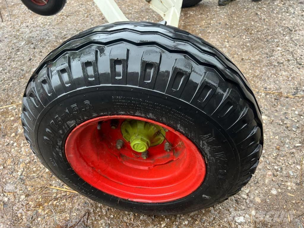 CLAAS Volto 1100 T Okretači i sakupljači sena