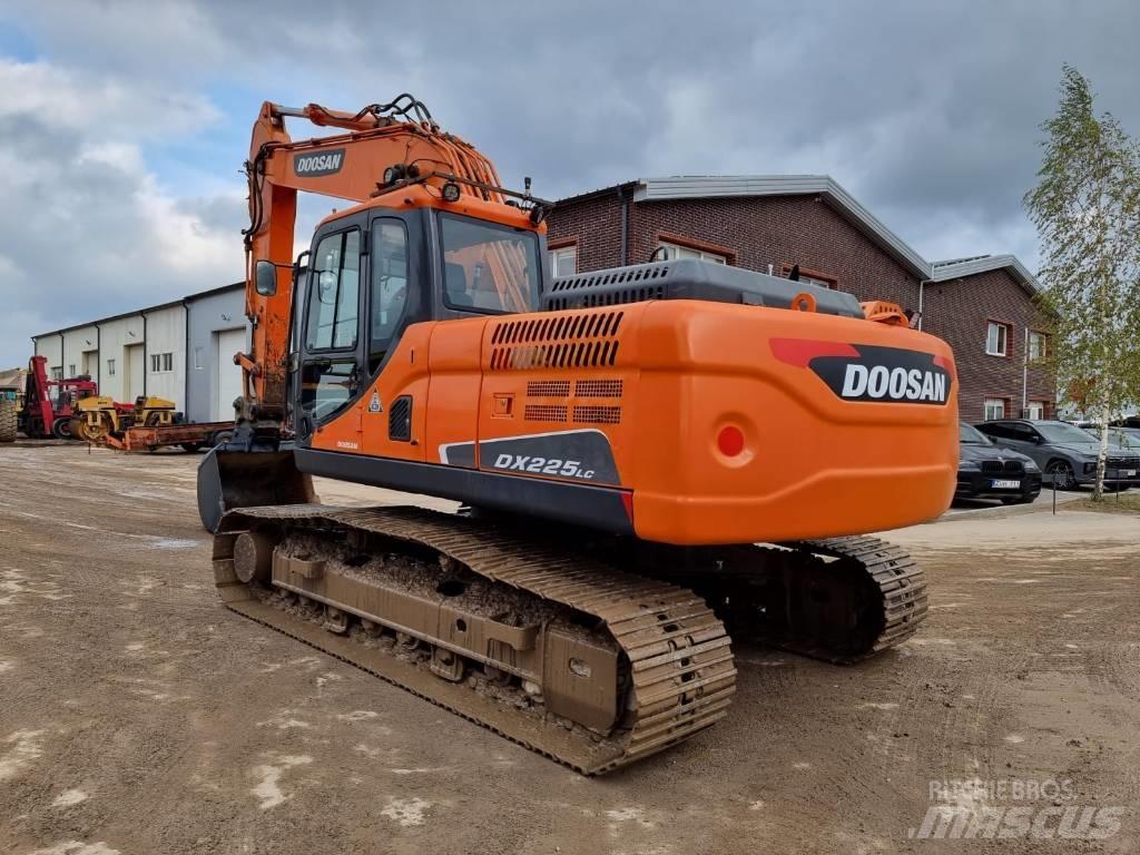 Doosan DX 225 LC-3 Bageri guseničari
