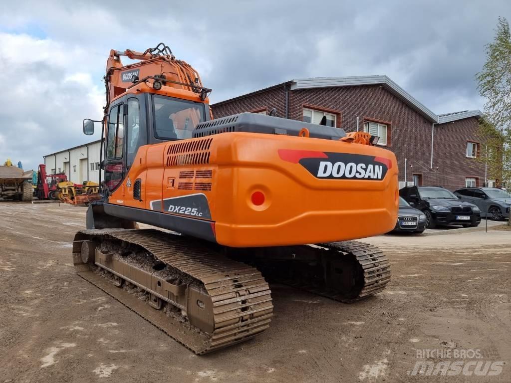 Doosan DX 225 LC-3 Bageri guseničari