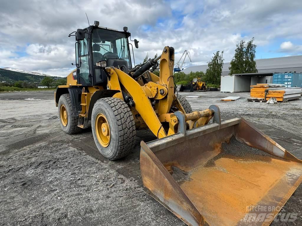 CAT 918 M Utovarivači na točkove