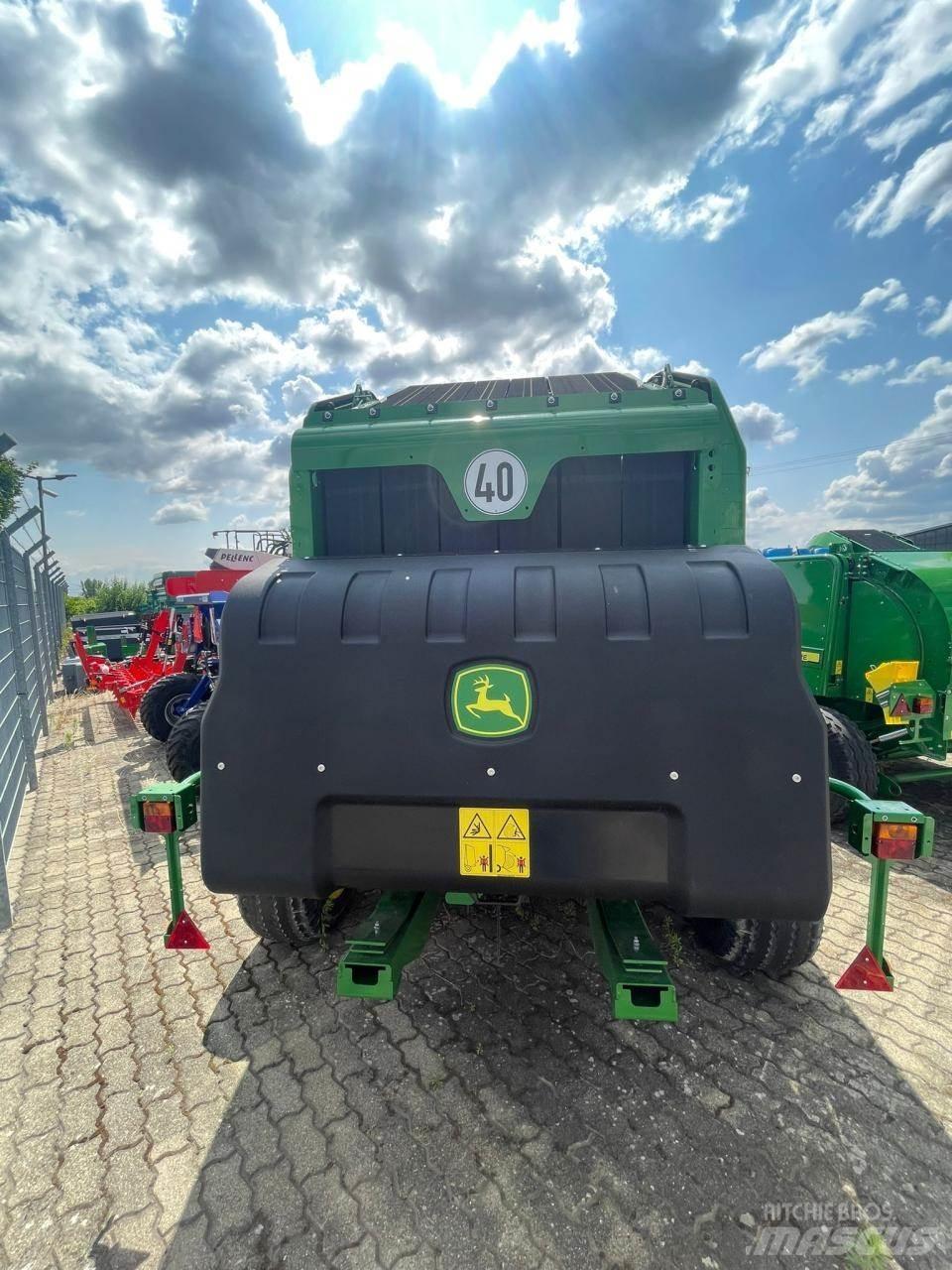 John Deere V451G Prese/balirke za rolo bale