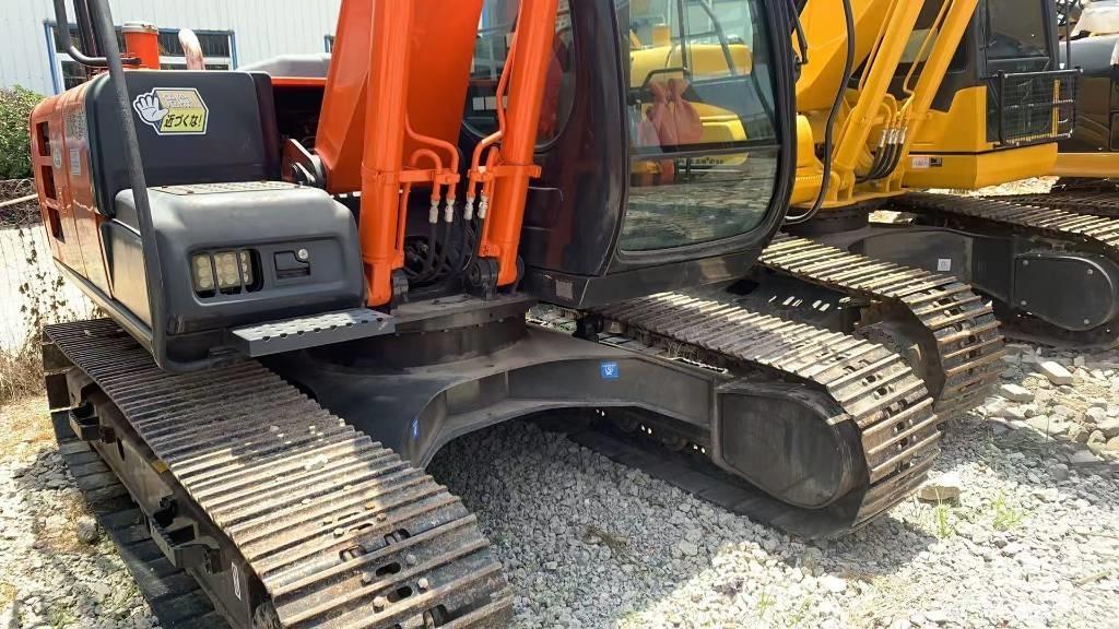 Hitachi zaxis120 Bageri guseničari
