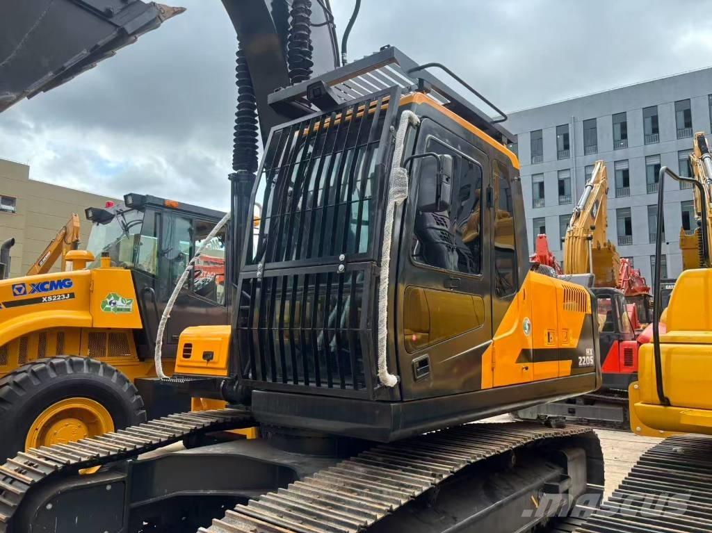 Hyundai HX 220 Bageri guseničari