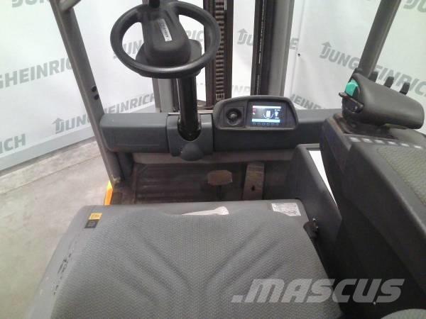 Jungheinrich EFG 320 Električni viljuškari