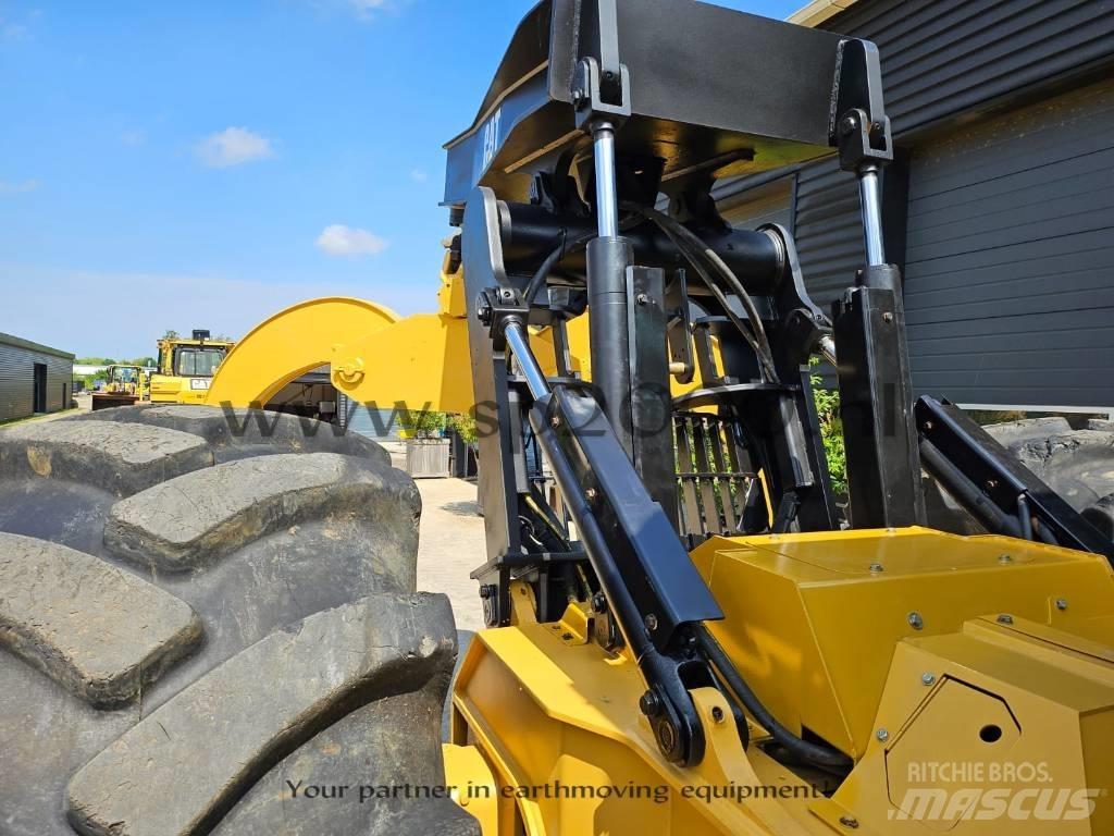 CAT 545 C Skideri