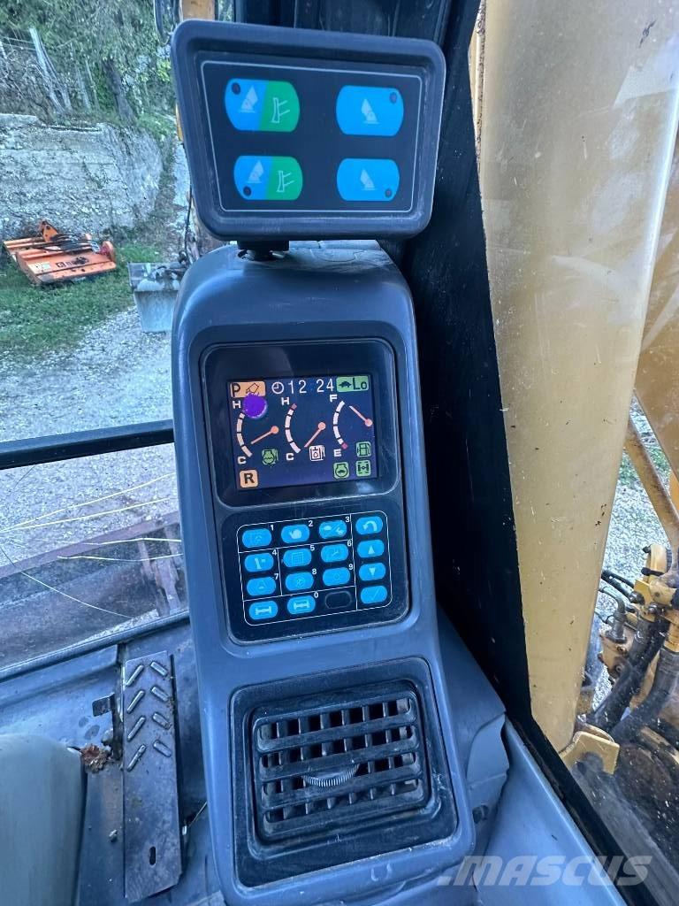 Komatsu PW 160-7E0 Bageri točkaši