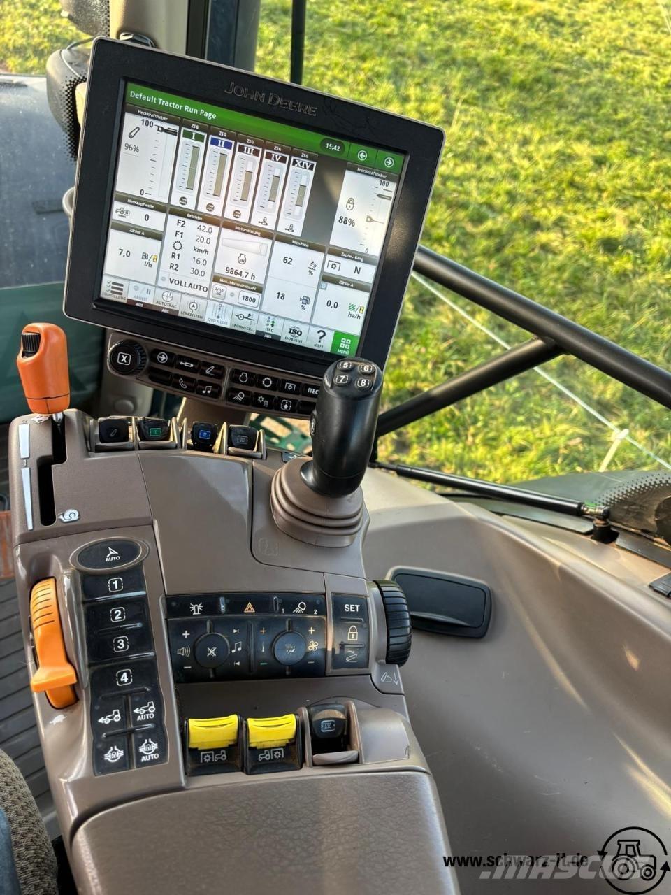 John Deere 6195R Traktori