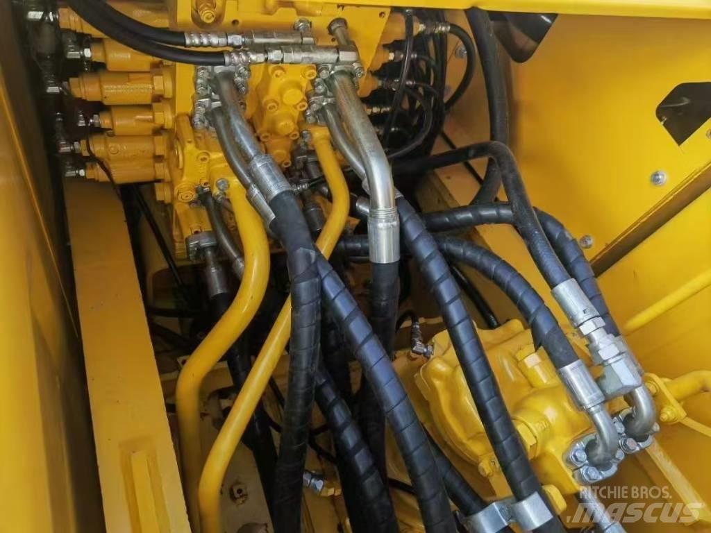 Komatsu 200-8 Bageri guseničari