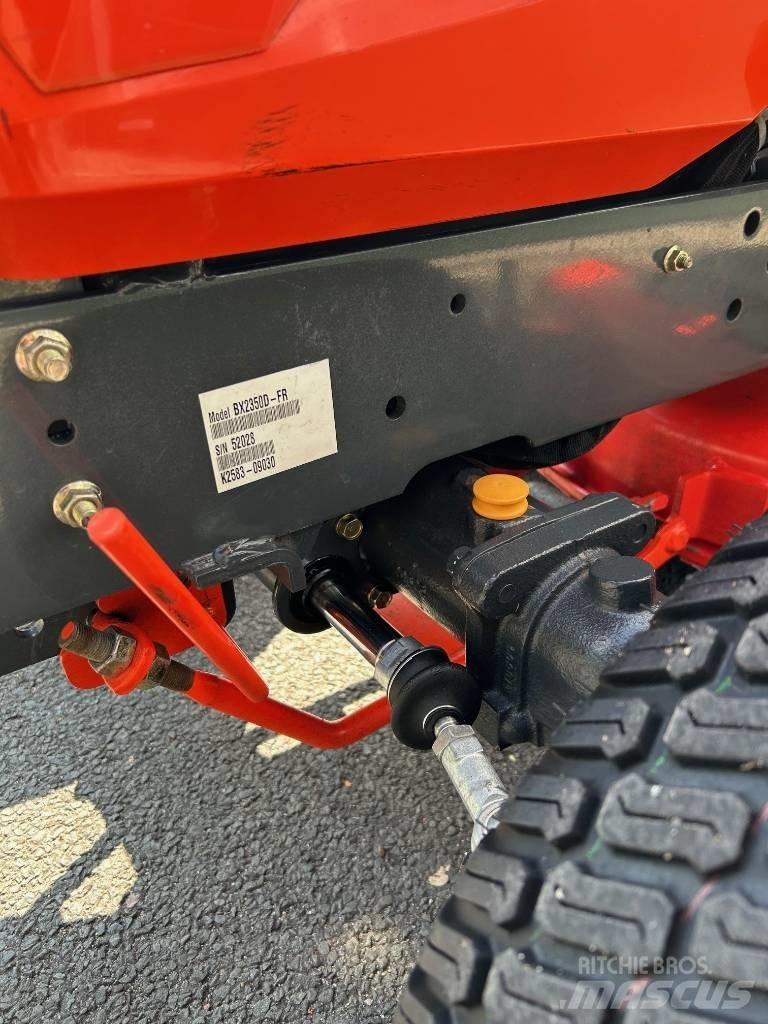 Kubota BX 2350 D Manji traktori