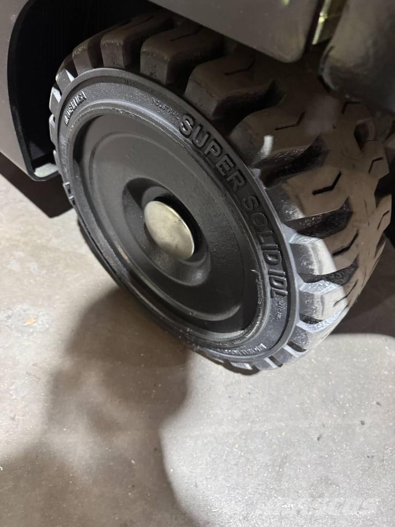 Hyster E 120 XN Električni viljuškari