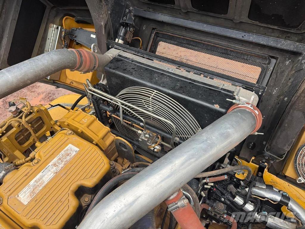 CAT 745 C Zglobni damperi