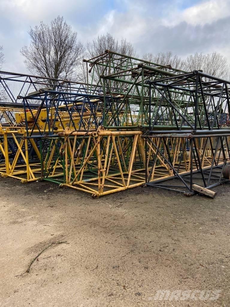  Several boom parts Delovi i oprema za kran