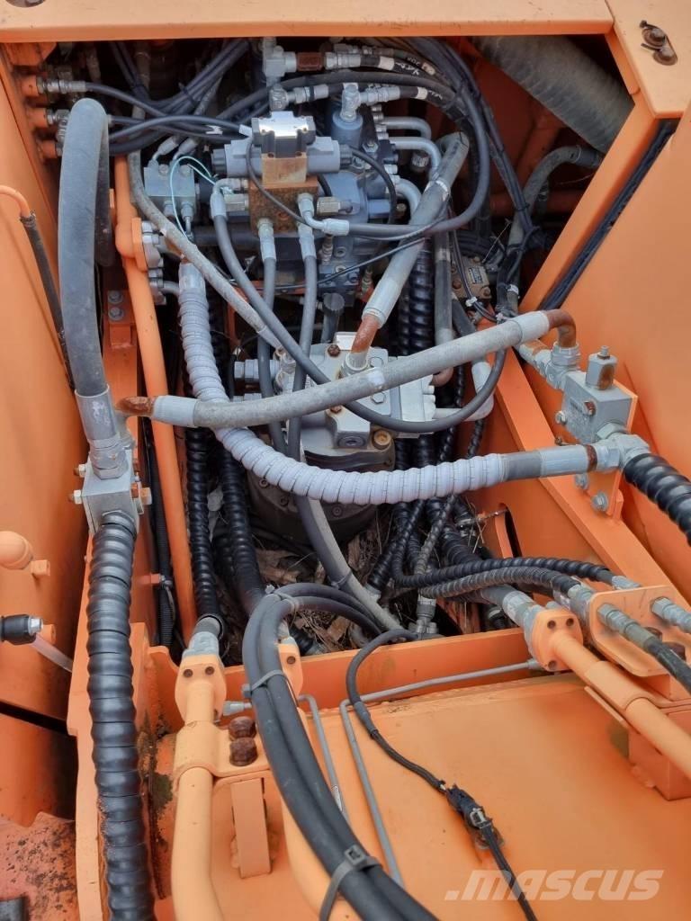 Doosan DX 210 W Bageri točkaši