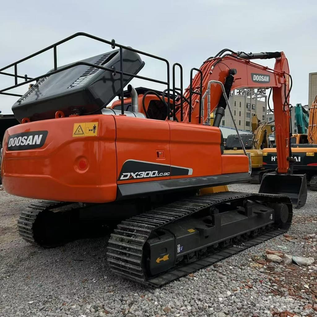 Doosan 300LC-9C Bageri guseničari