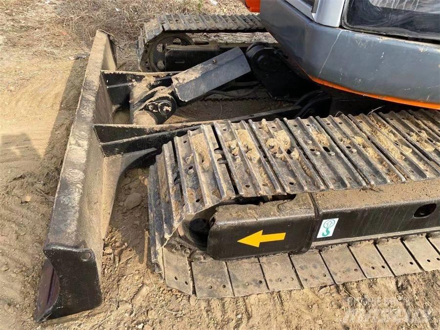 Hitachi EX75 Bageri guseničari