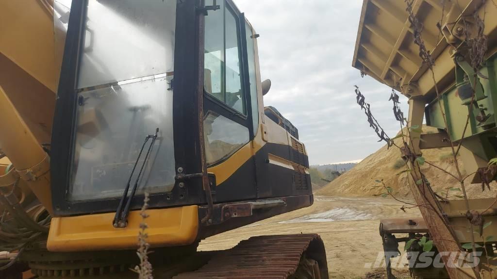 CAT 345 B L Kabine i unutrašnjost