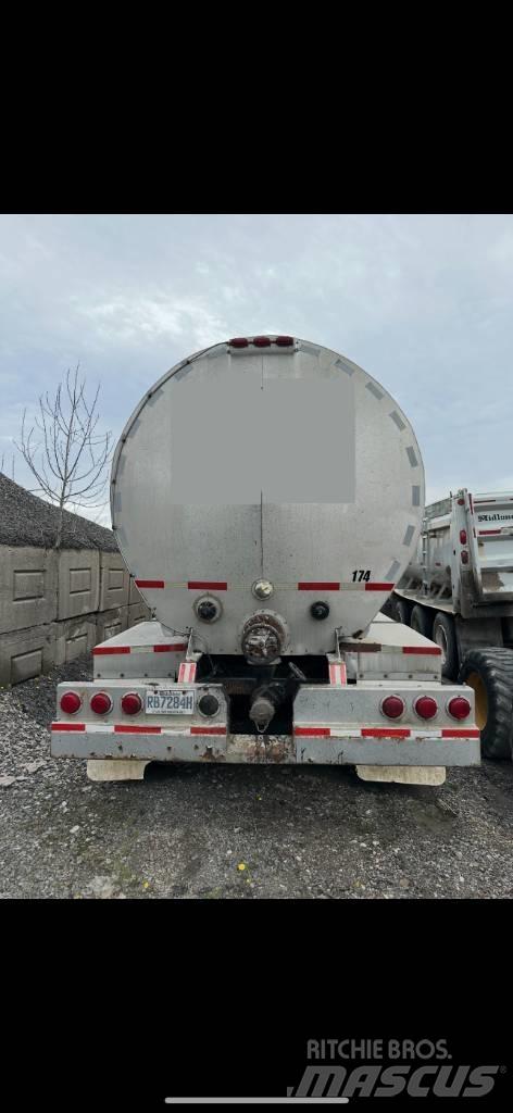 Remtec 4 AXLES Prikolice za cisterne