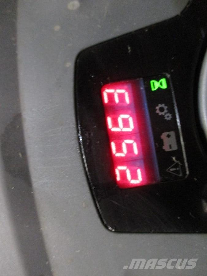 Toyota SPE120 Nisko podizni električni viljuškar sa stajalištom