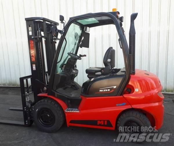 Manitou MI25D Vanterenski viljuškar
