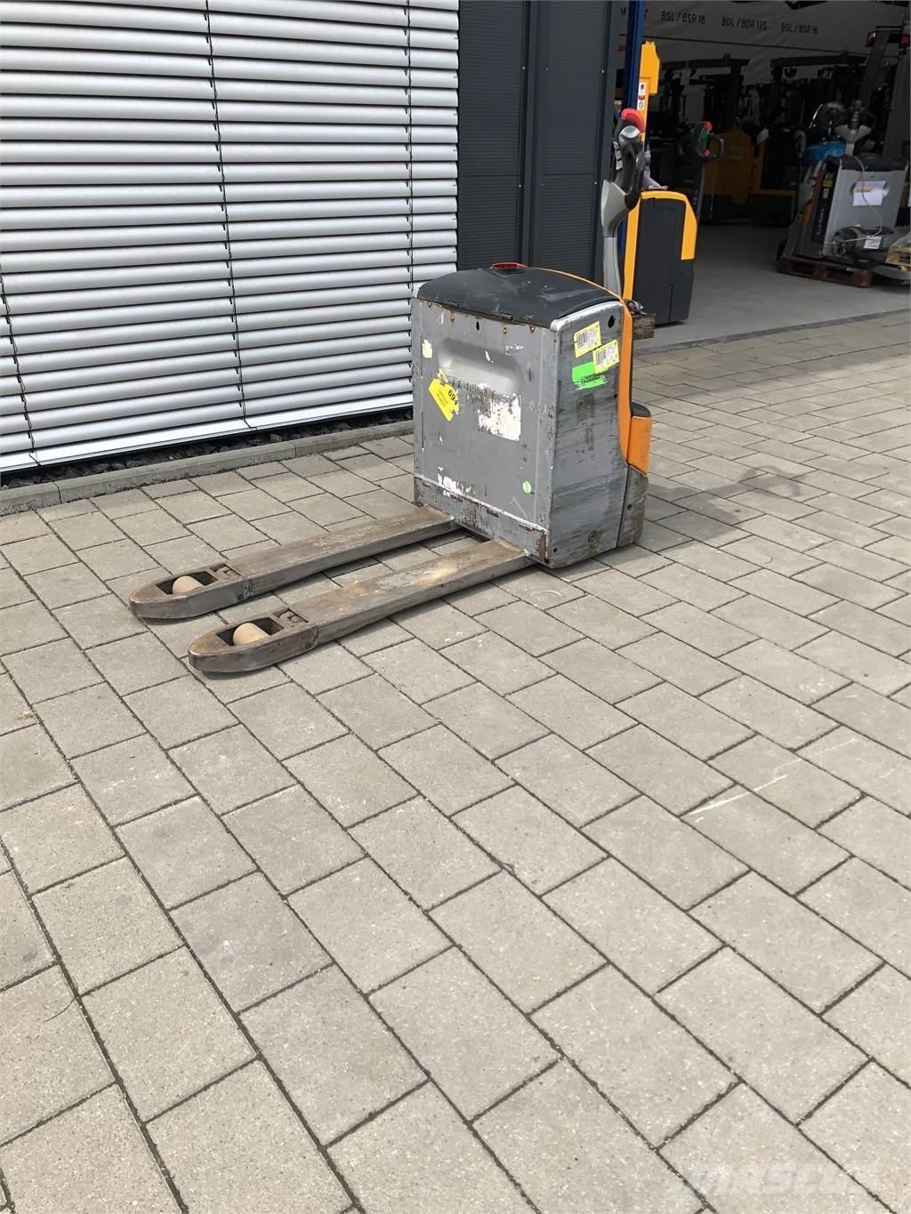 Still EXU16 Ručni električni viljuškar