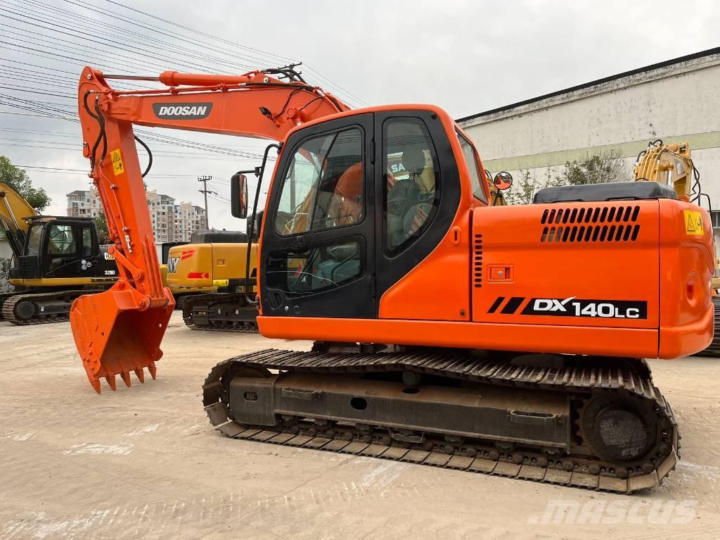 Doosan DX 140 LC Bageri guseničari