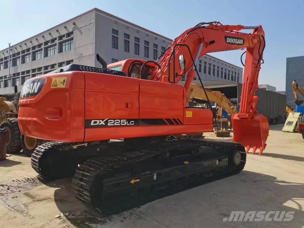 Doosan DX 225 Bageri guseničari