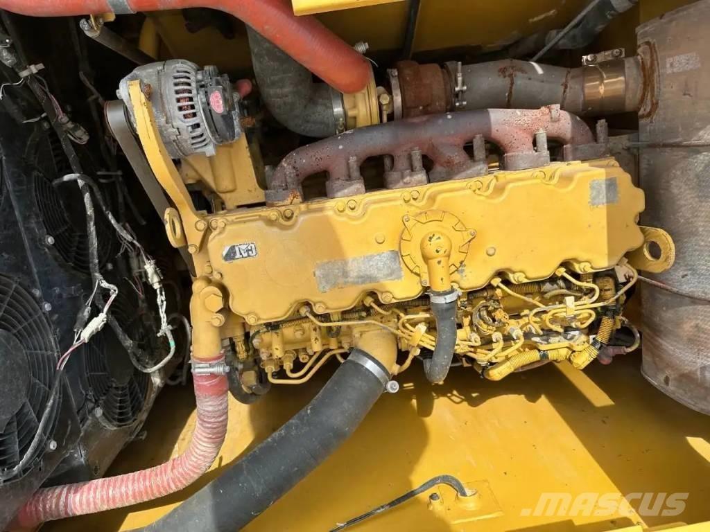 CAT 330GC Bageri guseničari