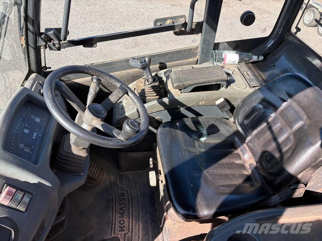 Komatsu WA 90 Utovarivači na točkove