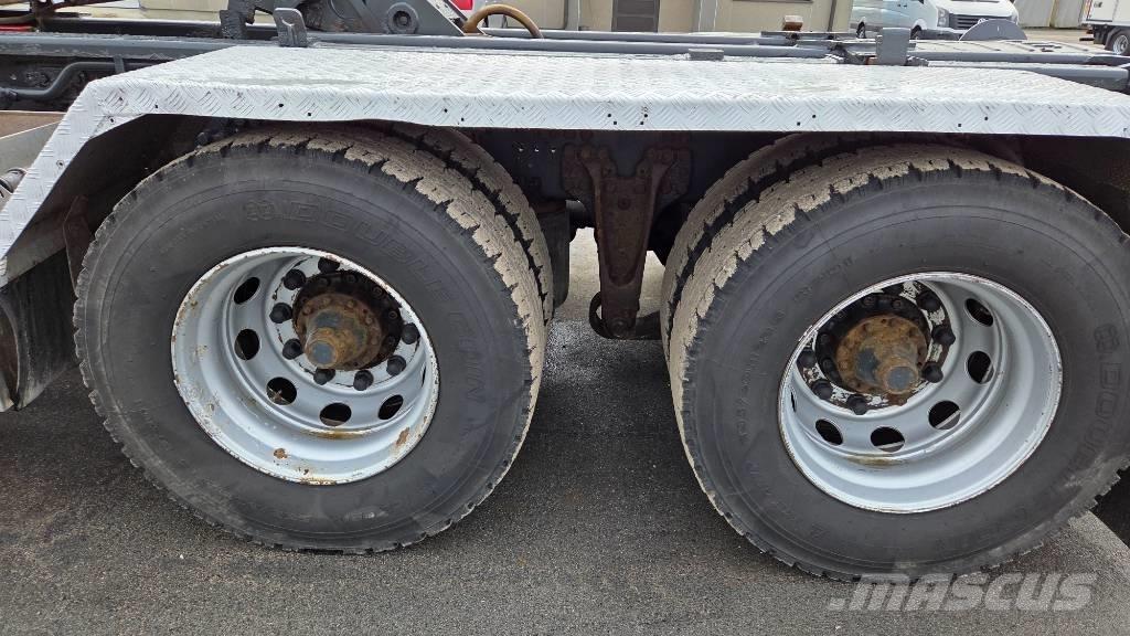Scania R520 6X4 Rol kiper kamioni sa kukom za podizanje tereta