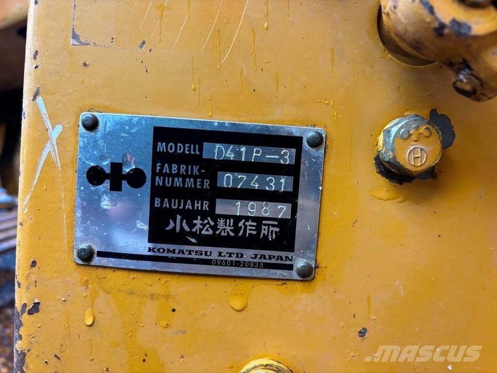 Komatsu D 41 P-3 Buldožeri guseničari