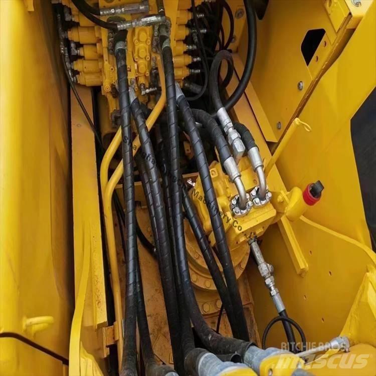Komatsu 200-8 Bageri guseničari