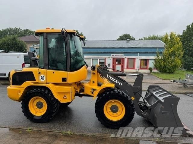 Volvo L 30 G Utovarivači na točkove