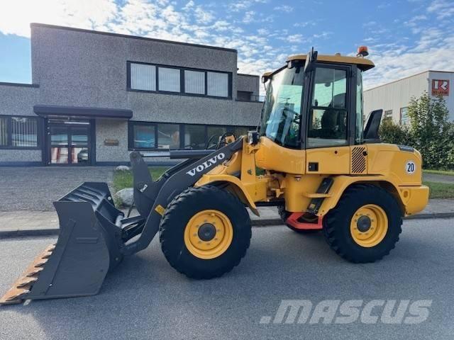 Volvo L 30 G Utovarivači na točkove
