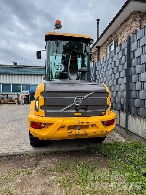 Volvo L 30 G Utovarivači na točkove