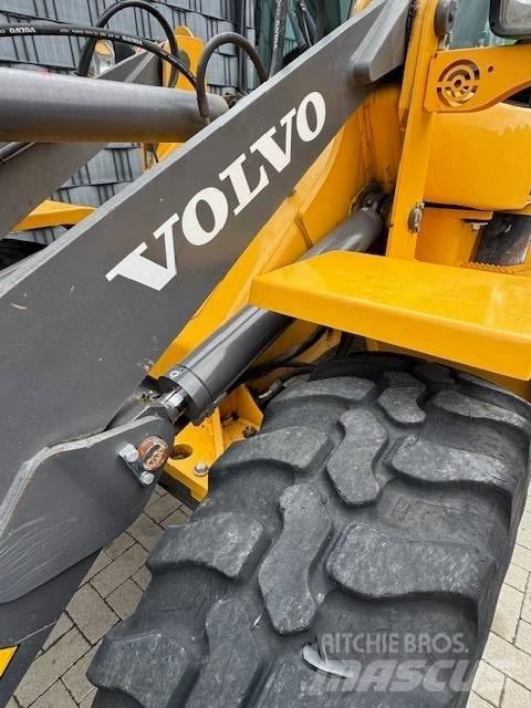 Volvo L 30 G Utovarivači na točkove