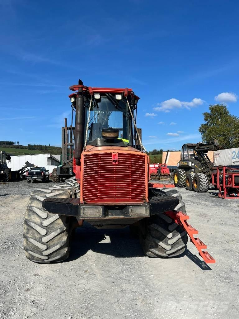 Valmet 840.2 Forvarderi