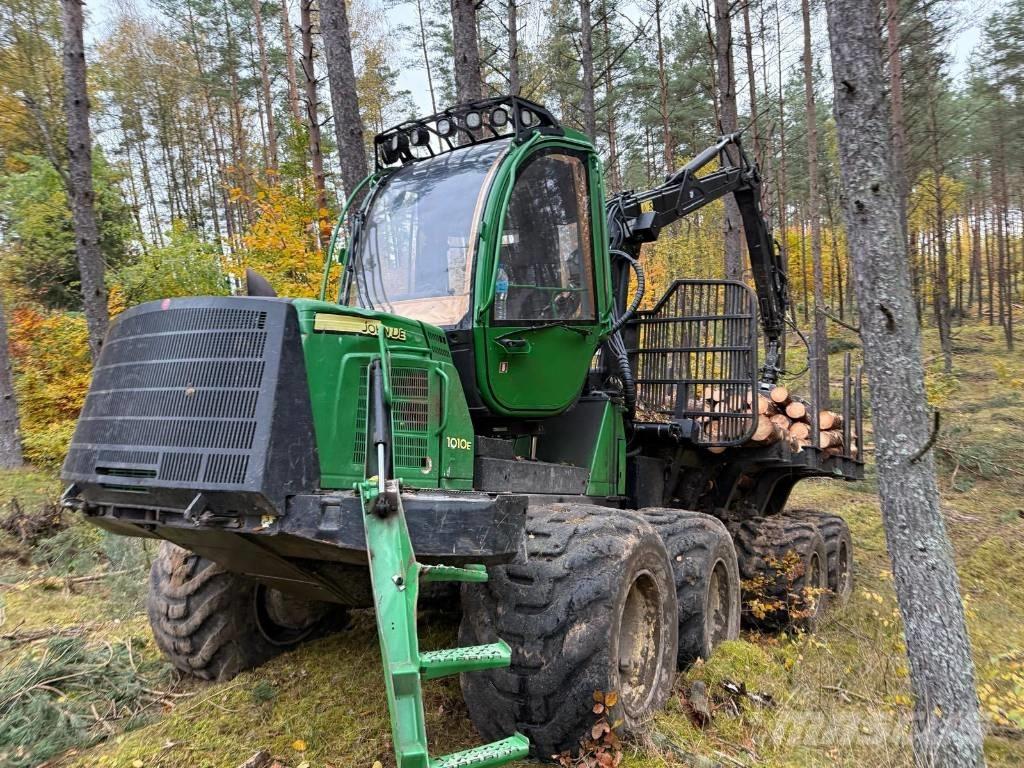 John Deere 1010 E Forvarderi